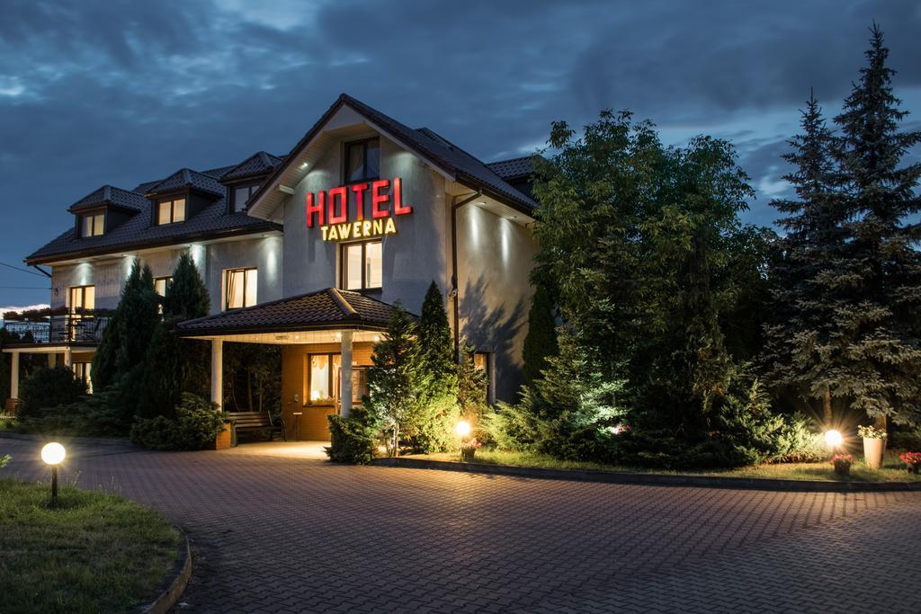 Hotel Restauracja Tawerna Γκλίβιτσε Εξωτερικό φωτογραφία